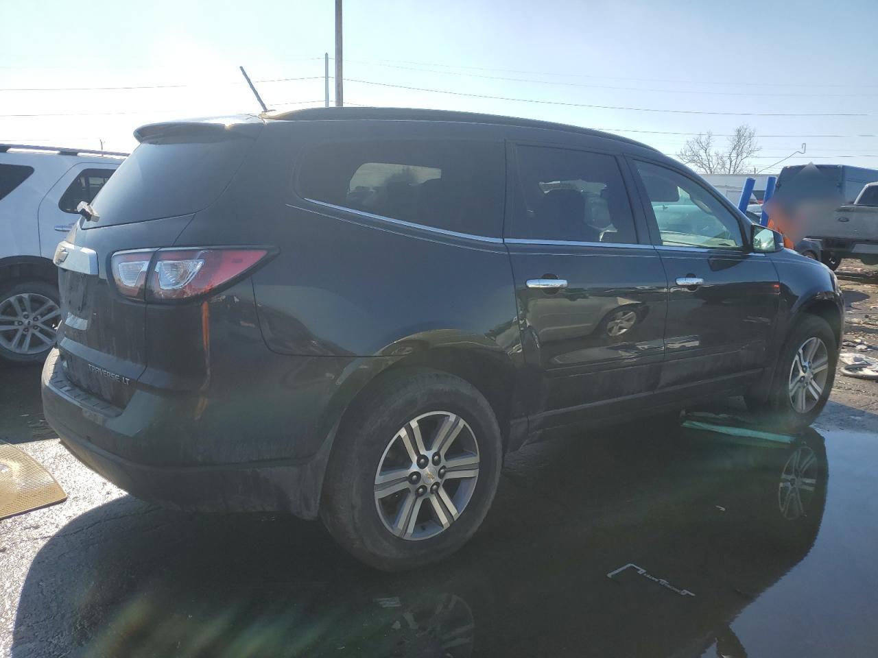 2015 Chevrolet Traverse - Image 3