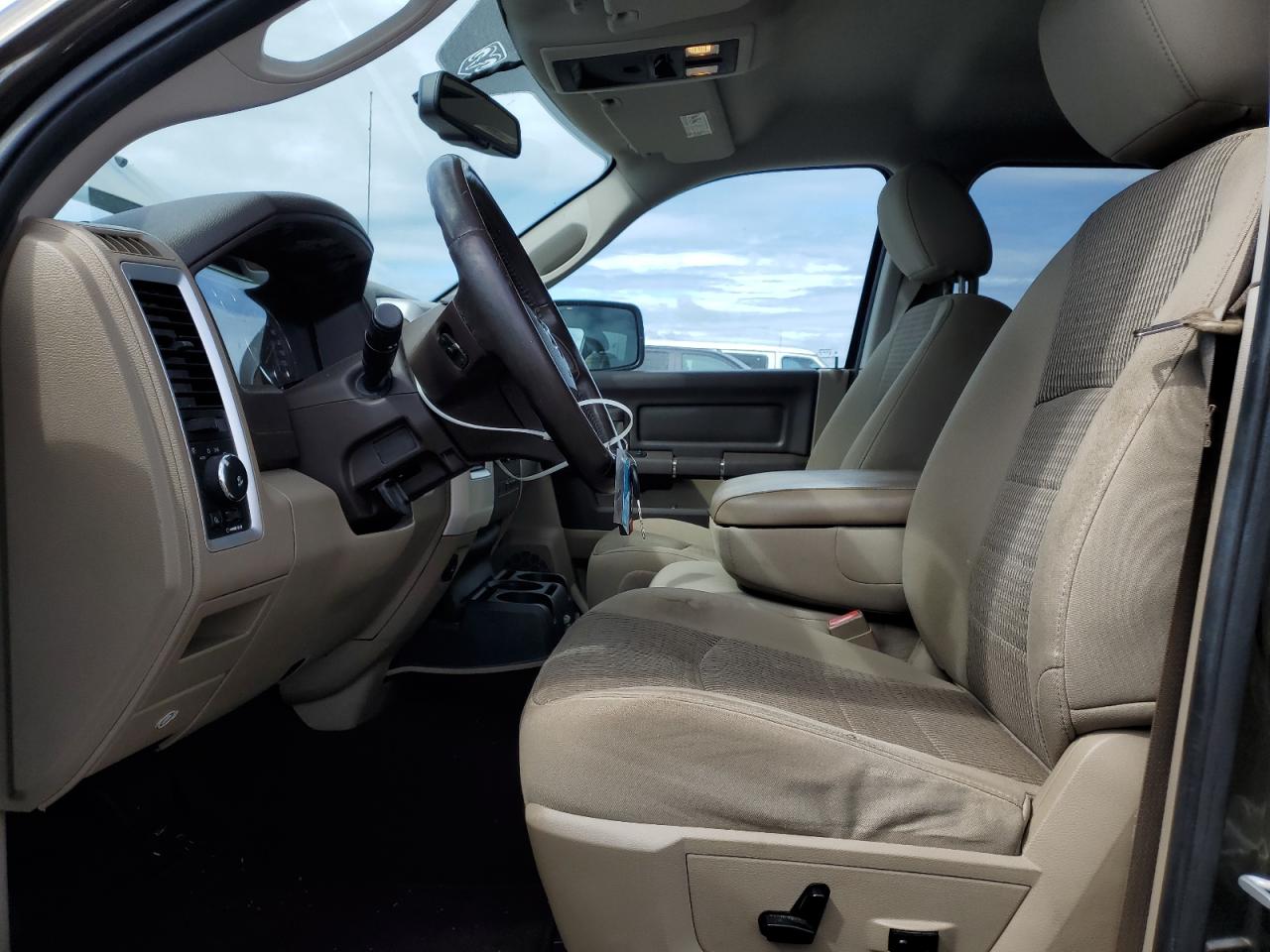 2012 Dodge RAM - Image 7