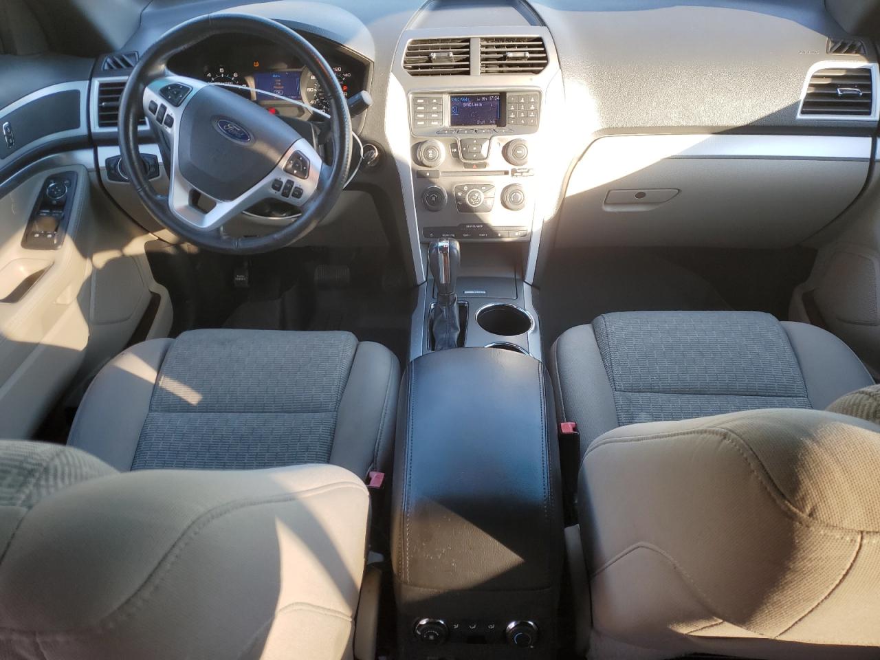 2013 Ford Explorer - Image 8