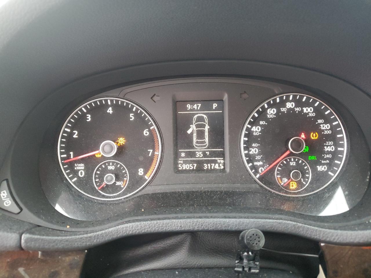2014 Volkswagen Passat - Image 9