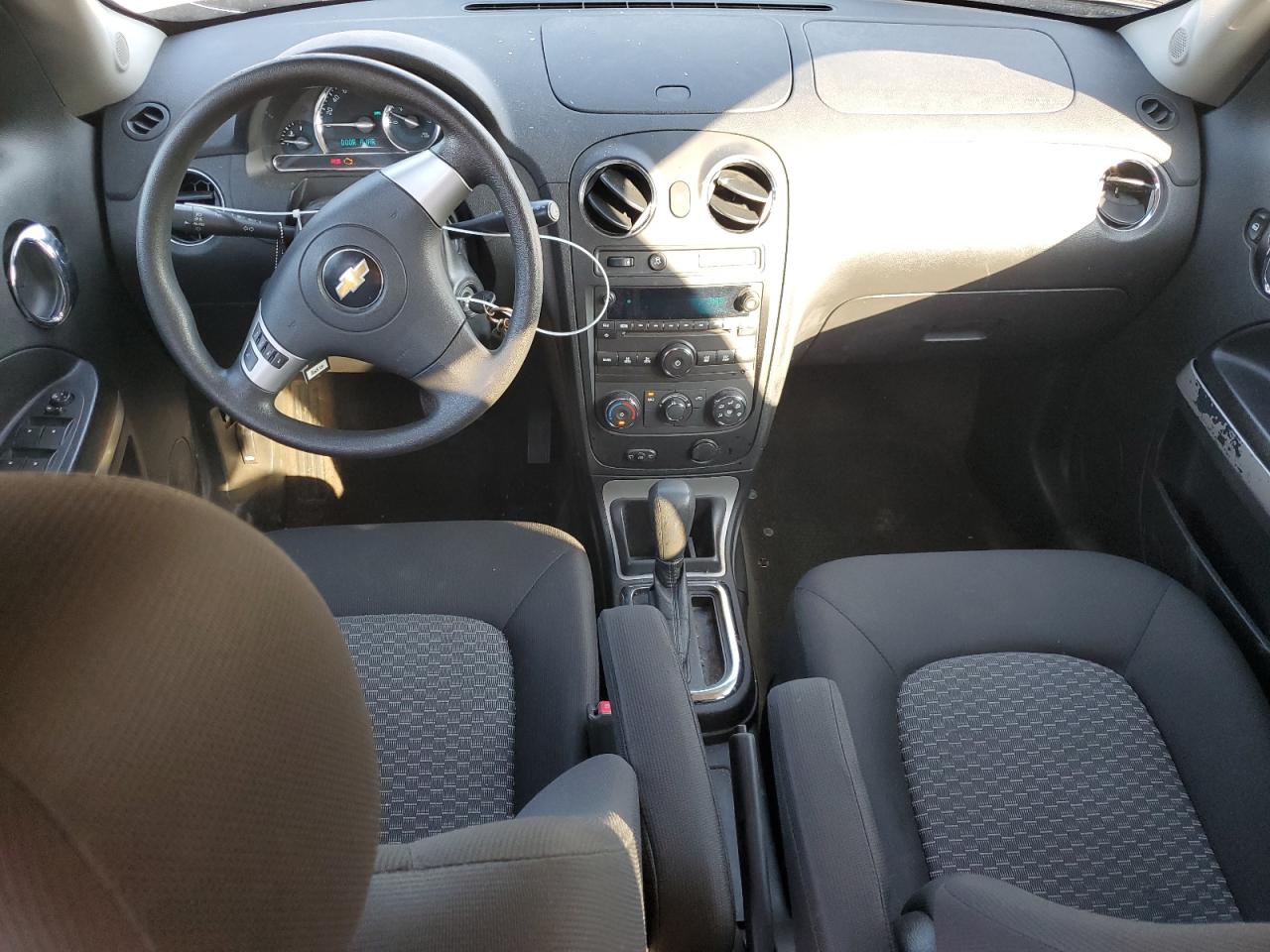 2011 Chevrolet HHR - Image 8
