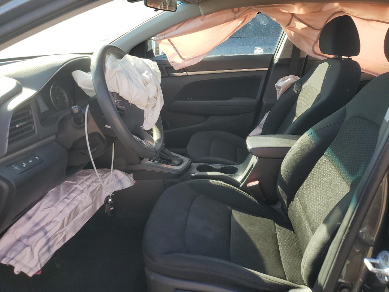 2020 Hyundai Elantra - Image 7