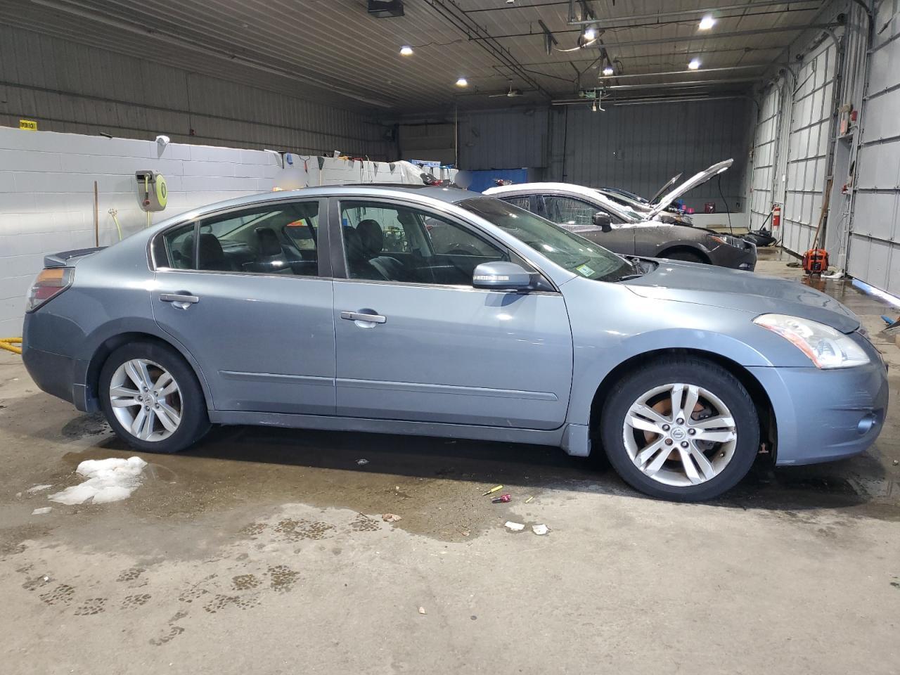 2012 Nissan Altima - Image 4