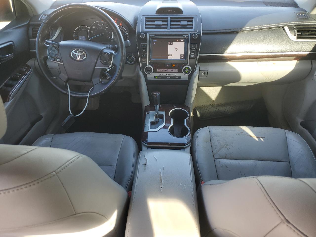 2014 Toyota Camry - Image 8