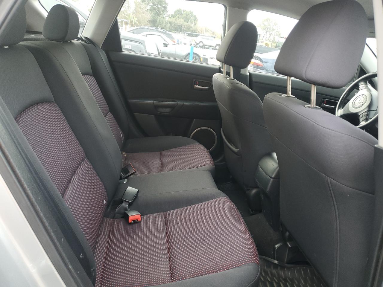 2005 Mazda 3 - Image 10