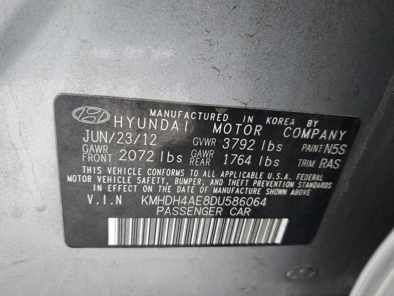 2013 Hyundai Elantra - Image 12