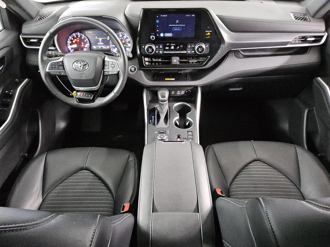 2024 Toyota Highlander - Image 8