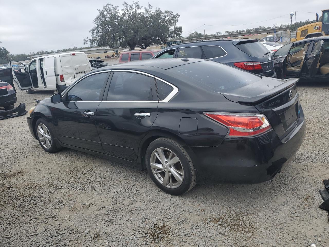 2014 Nissan Altima - Image 2