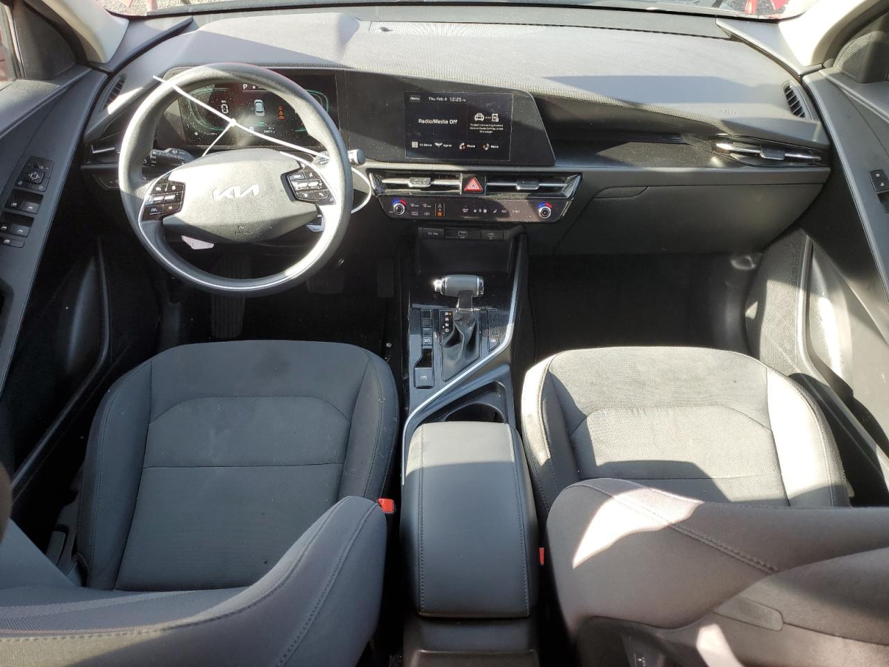 2023 Kia Niro - Image 8