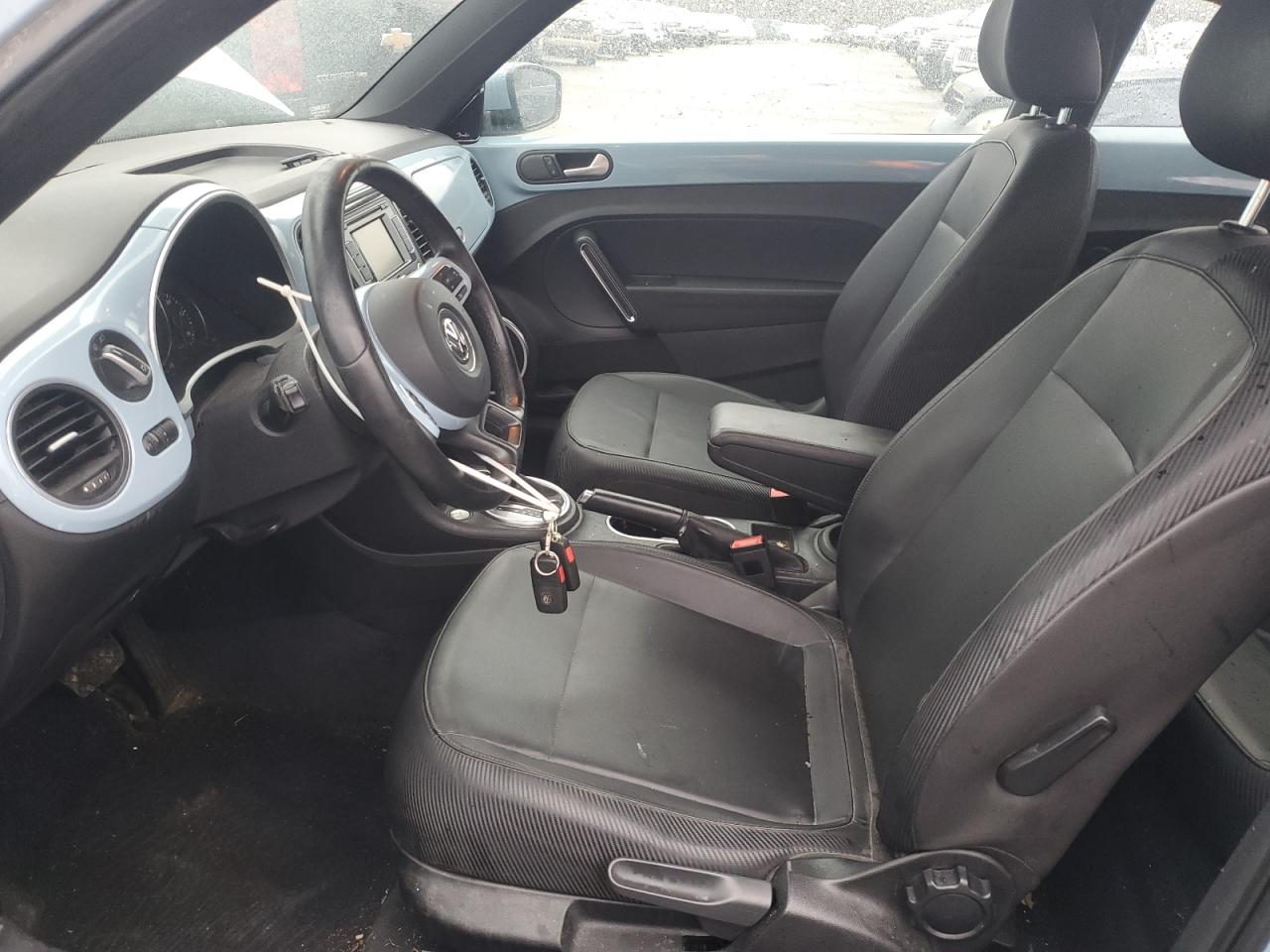 2012 Volkswagen Beetle - Image 7