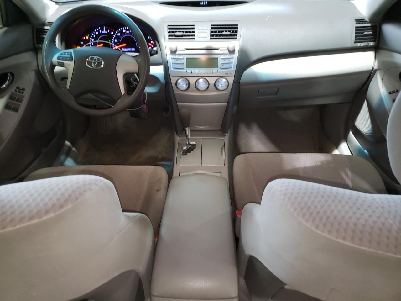 2011 Toyota Camry - Image 8