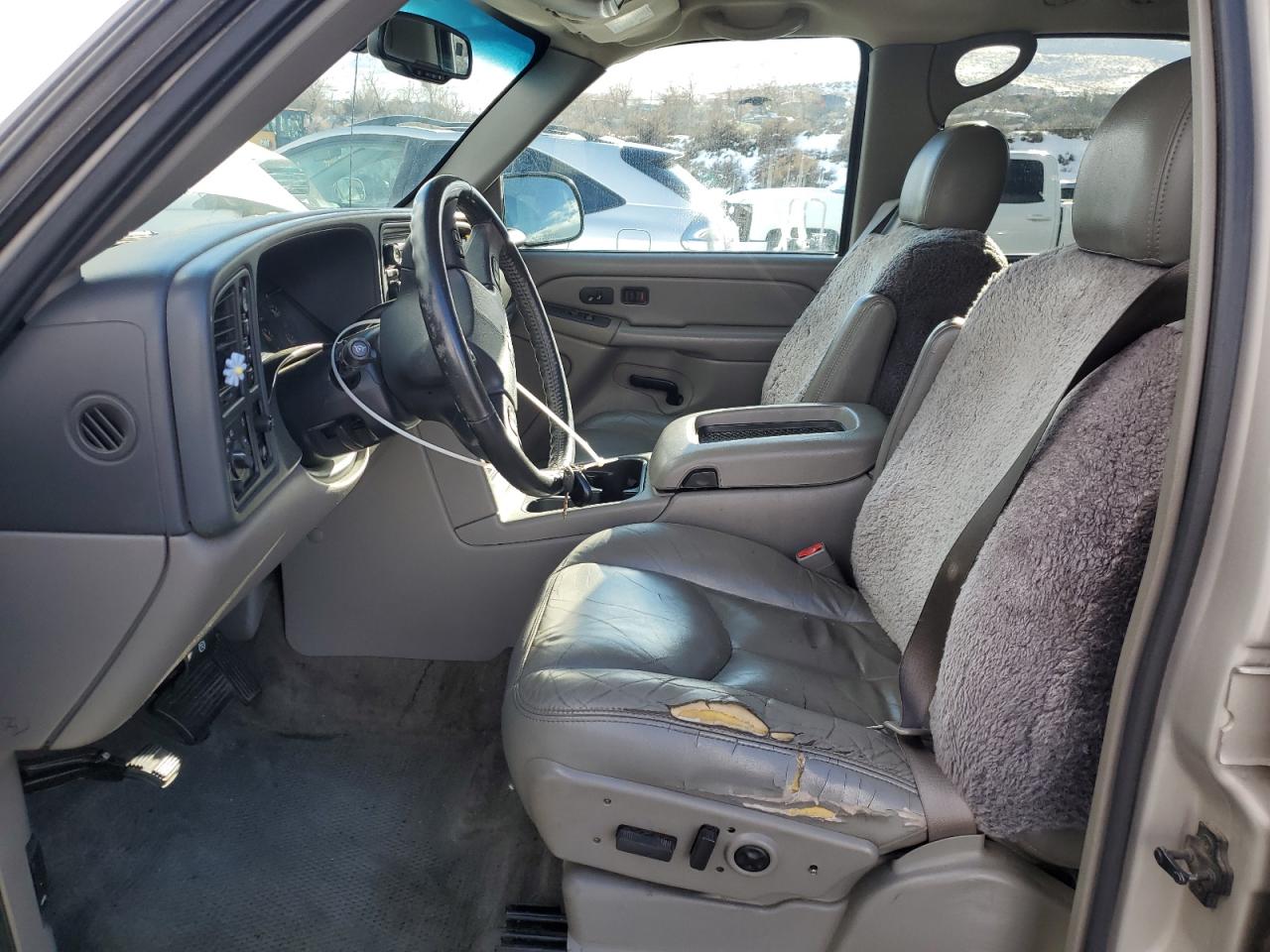 2004 Chevrolet Tahoe - Image 7
