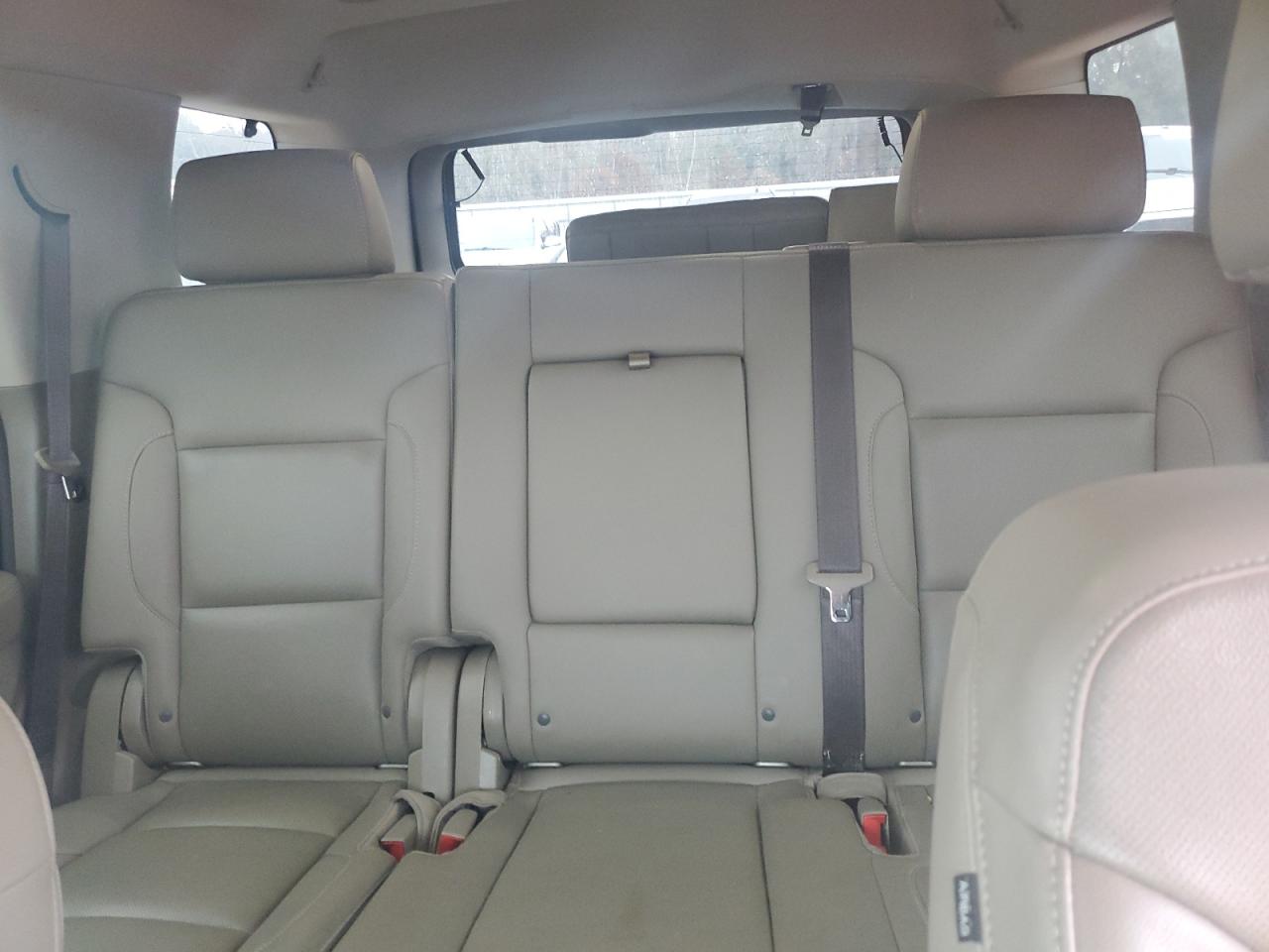 2017 GMC Yukon - Image 10
