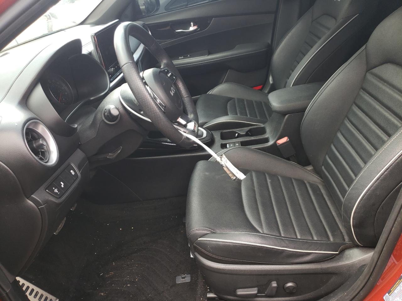 2023 Kia Forte - Image 7