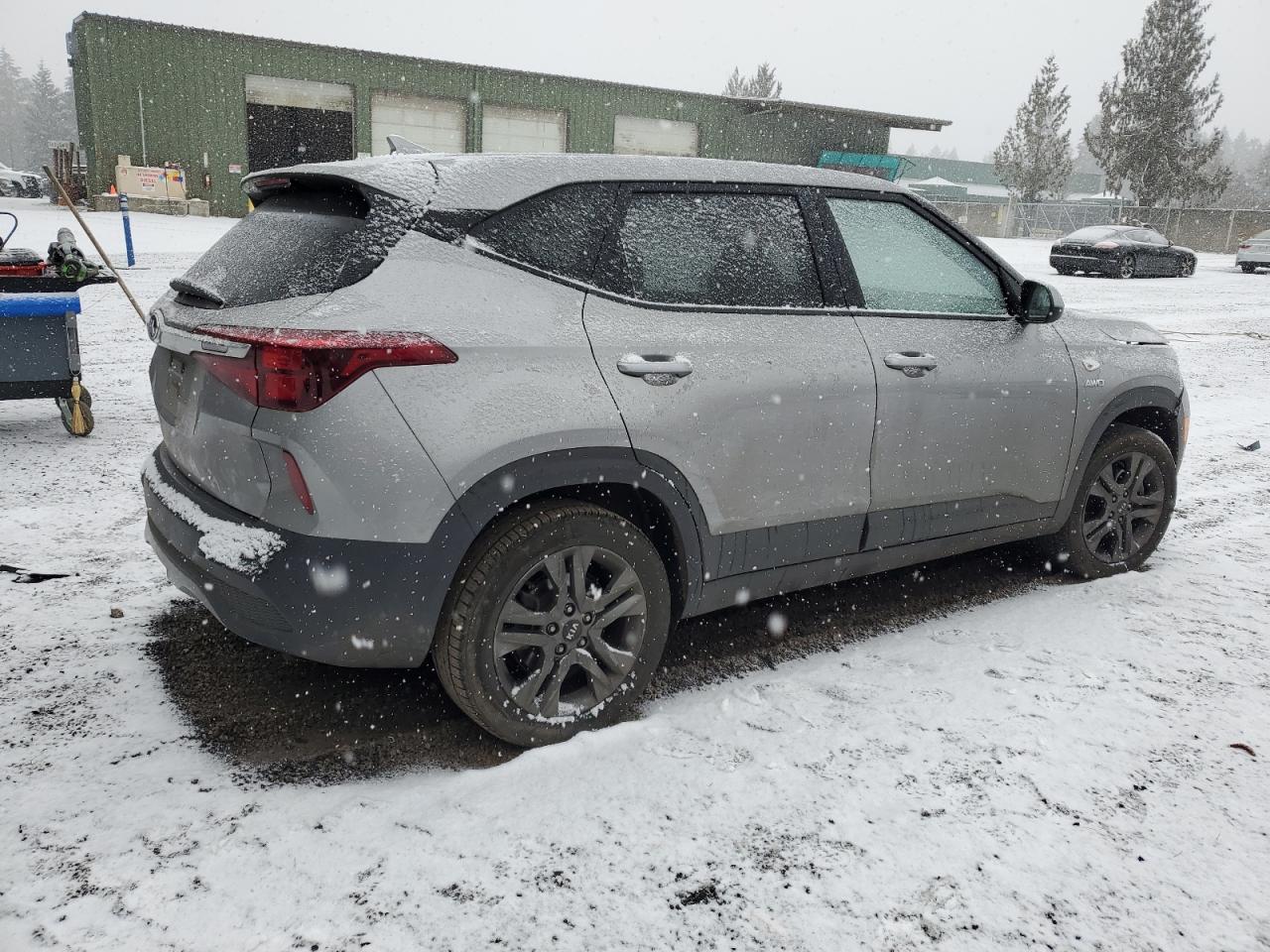 2021 Kia Seltos - Image 3