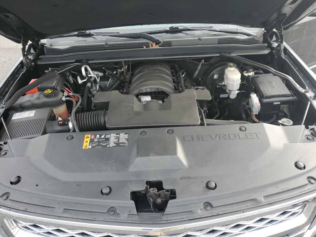 2019 Chevrolet Suburban - Image 12