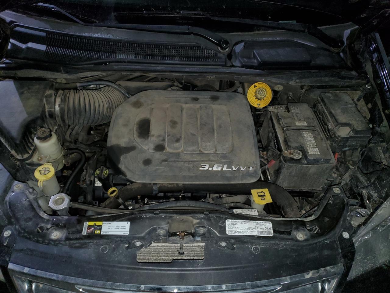 2013 Chrysler Town & Country - Image 12