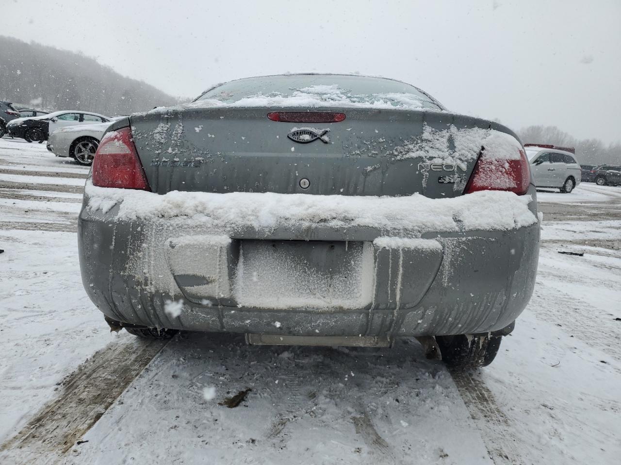 2005 Dodge Neon - Image 6