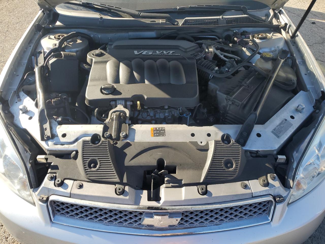 2014 Chevrolet Impala - Image 11
