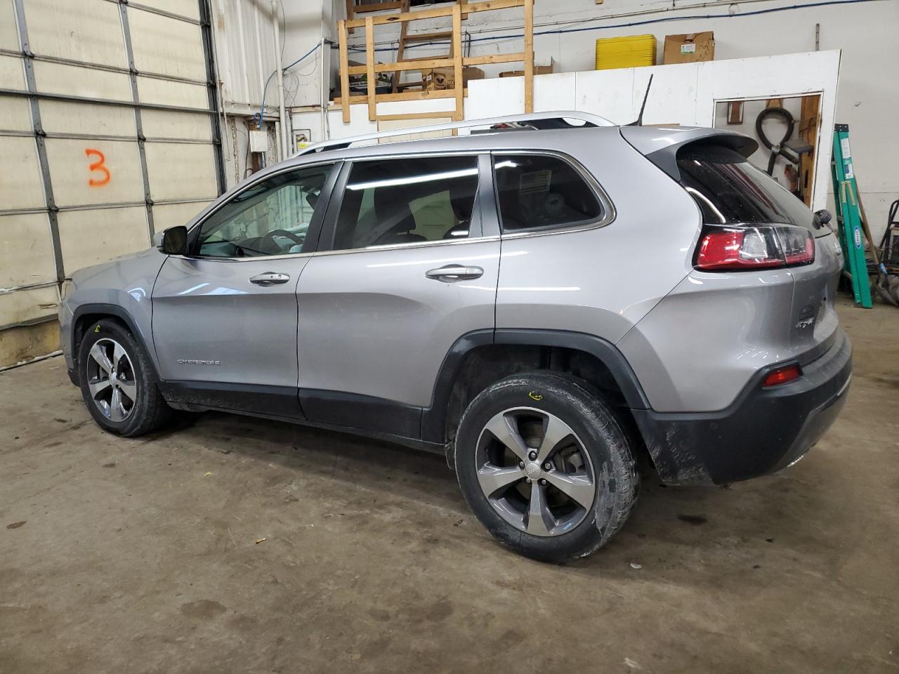 2019 Jeep Grand Cherokee - Image 2
