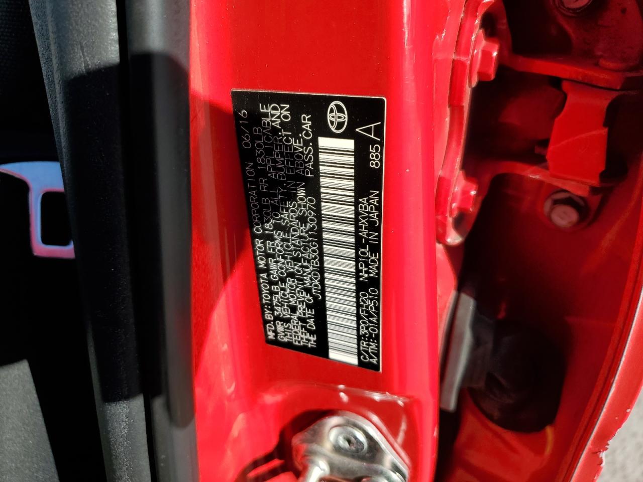 2016 Toyota Prius - Image 14