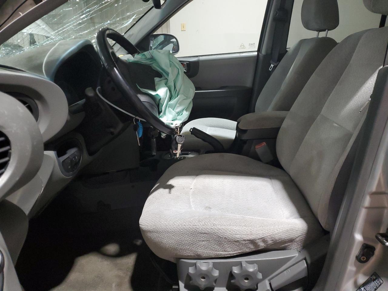 2005 Hyundai Santa Fe - Image 7