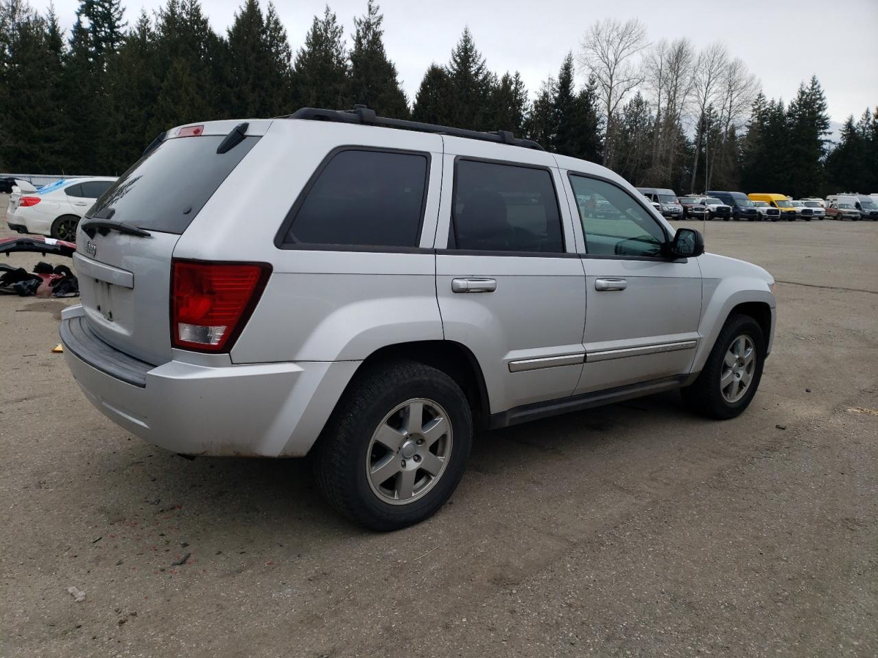 2010 Jeep Grand Cherokee - Image 3