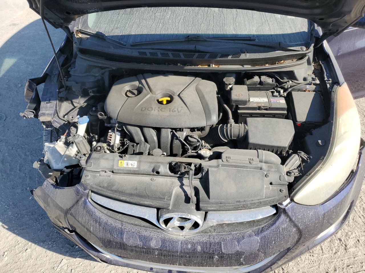 2013 Hyundai Elantra - Image 11