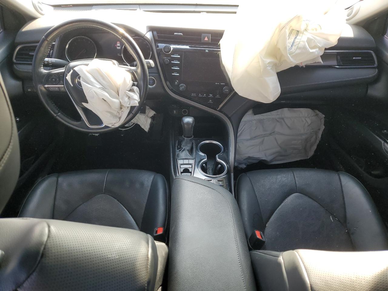 2020 Toyota Camry - Image 8