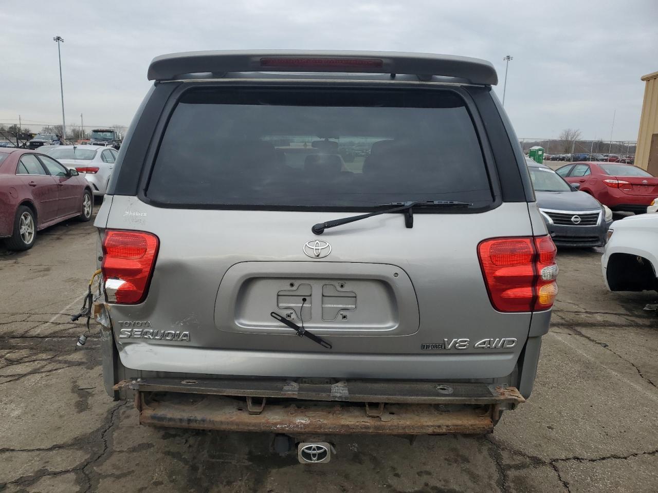 2003 Toyota Sequoia - Image 6