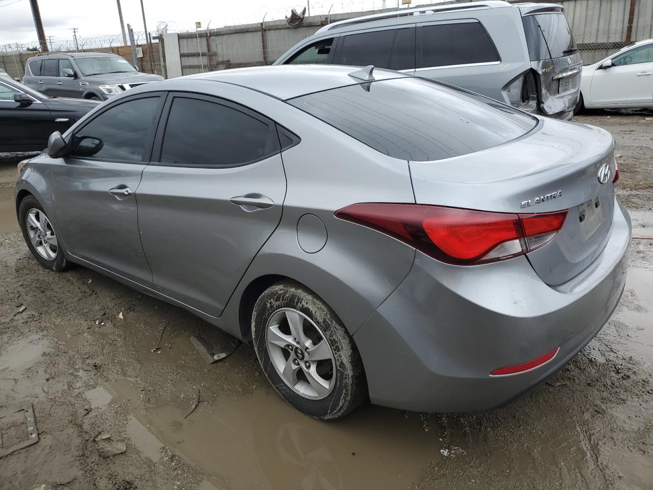 2015 Hyundai Elantra - Image 2