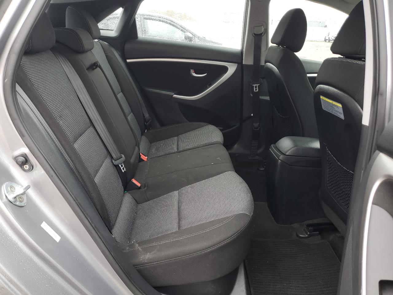 2014 Hyundai Elantra - Image 10