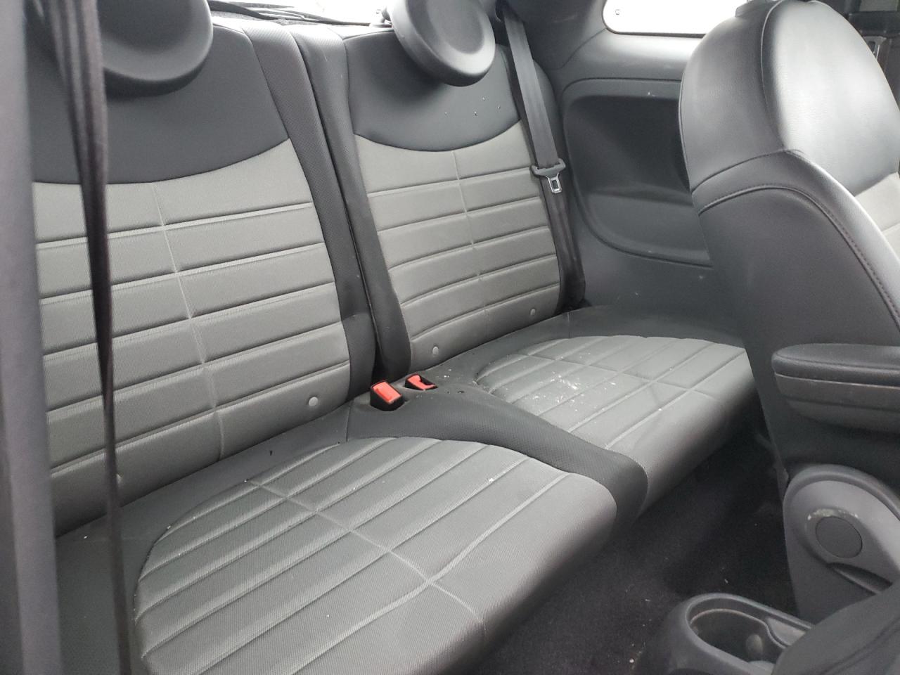 2012 Fiat 500 - Image 10