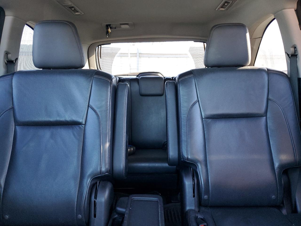 2014 Toyota Highlander - Image 10