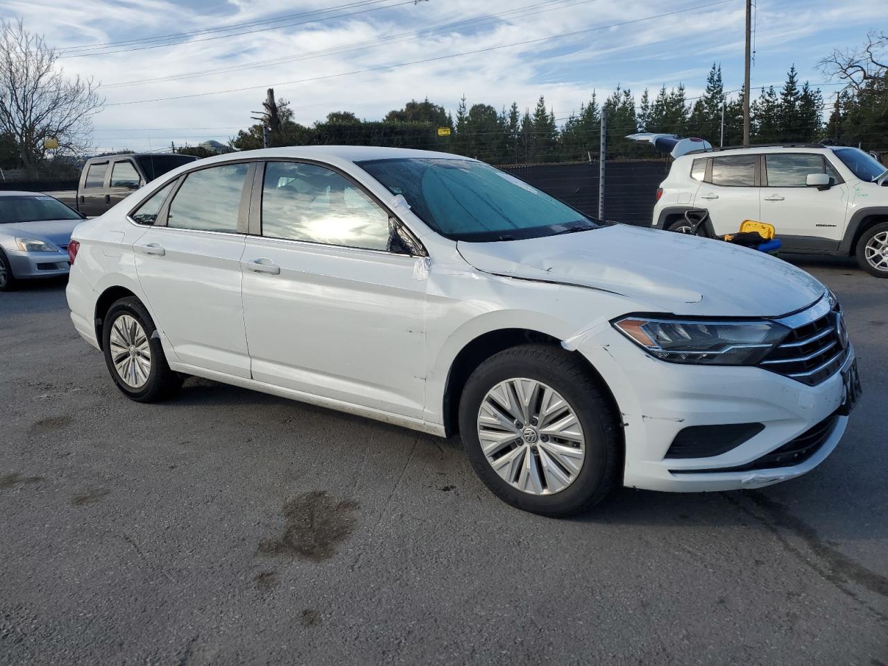 2019 Volkswagen Jetta - Image 4