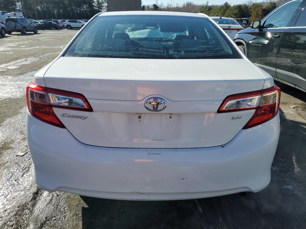 2014 Toyota Camry - Image 7