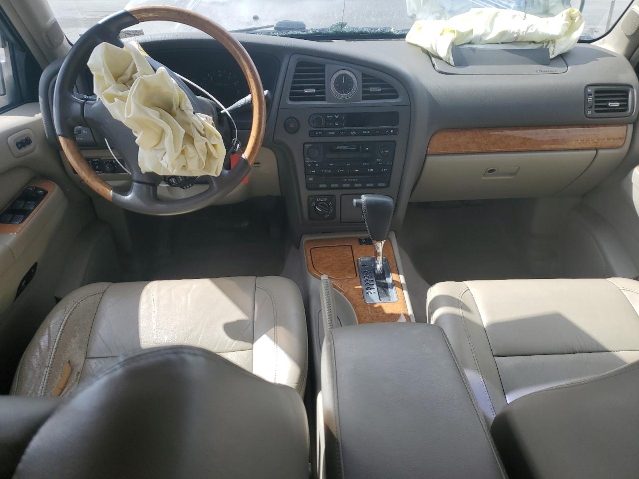 2001 Infiniti QX4 - Image 8