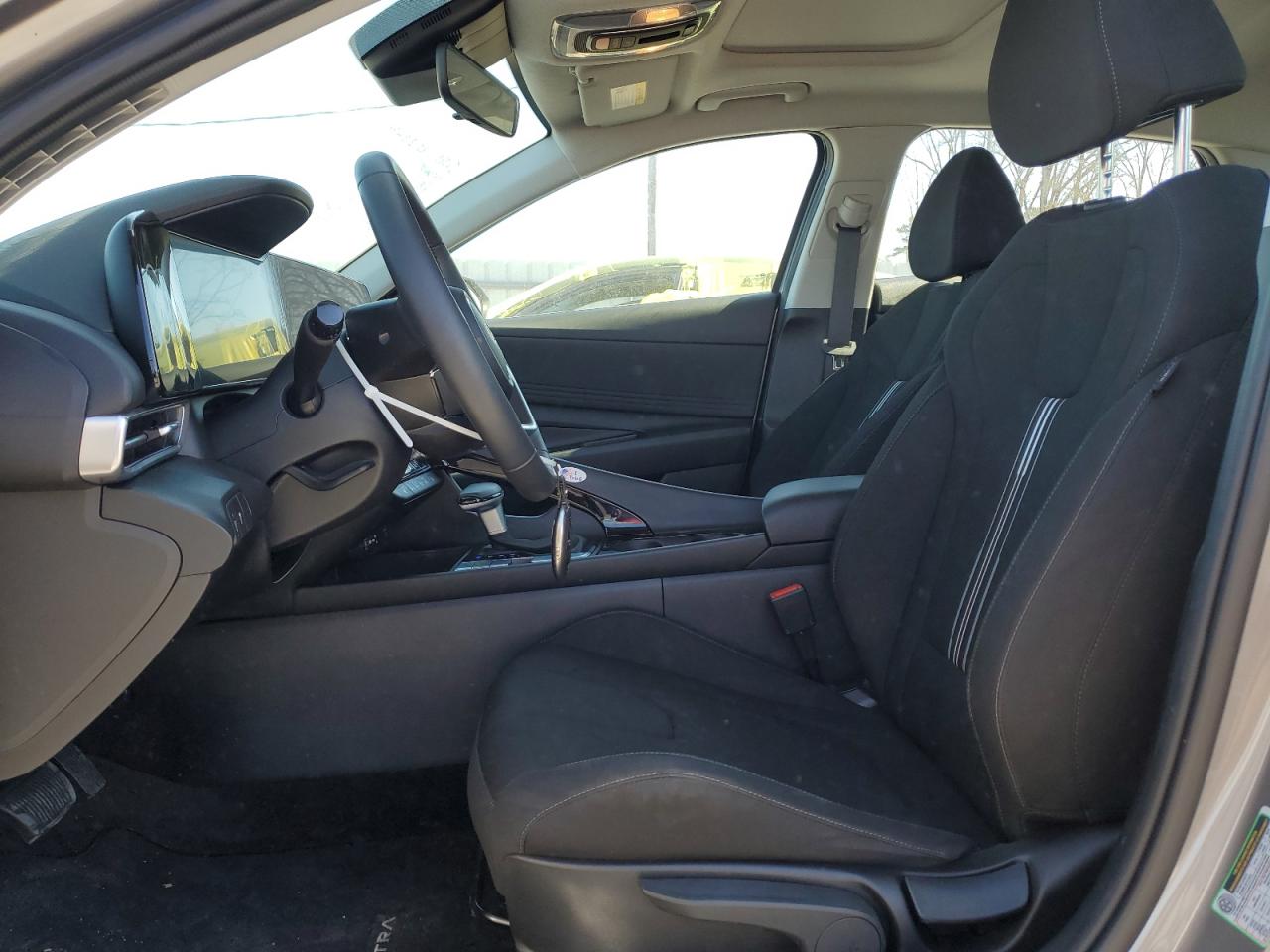 2024 Hyundai Elantra - Image 7