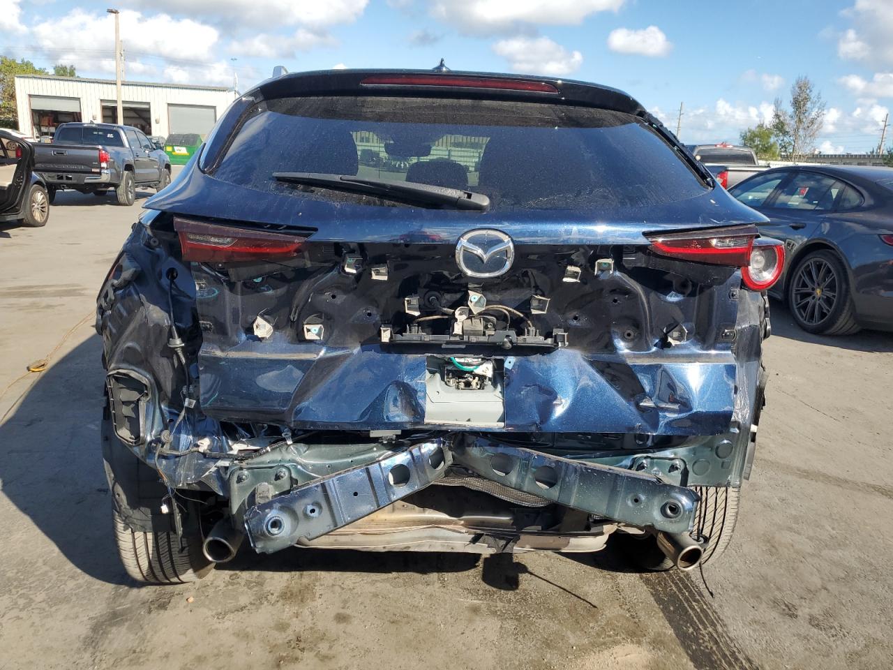 2022 Mazda CX-30 - Image 6