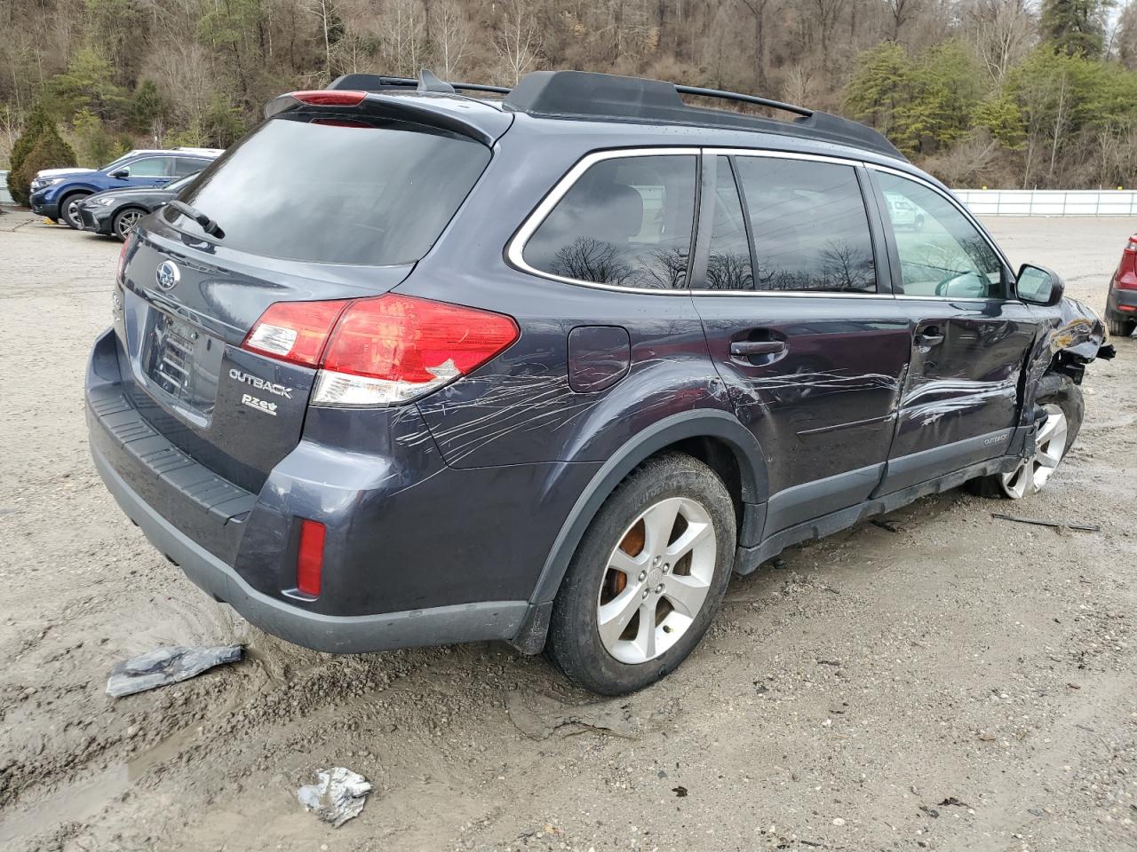 2013 Subaru Outback - Image 3