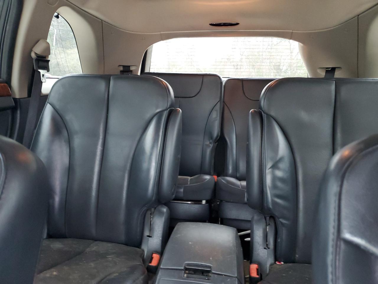 2006 Chrysler Pacifica - Image 10