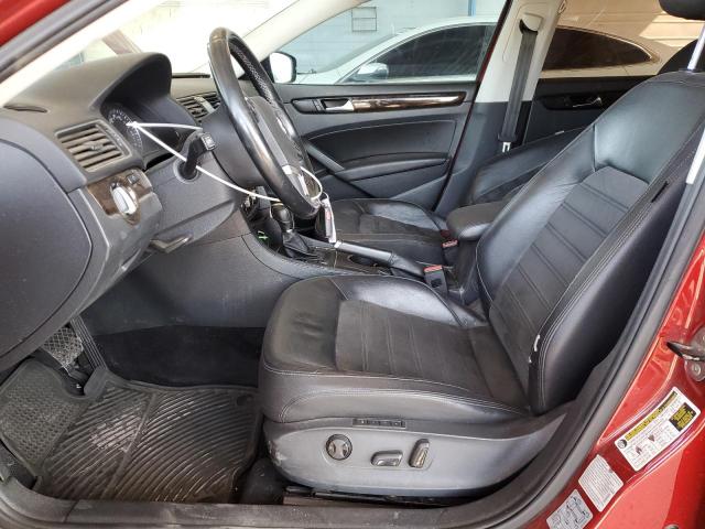 Седани VOLKSWAGEN PASSAT 2015 Червоний