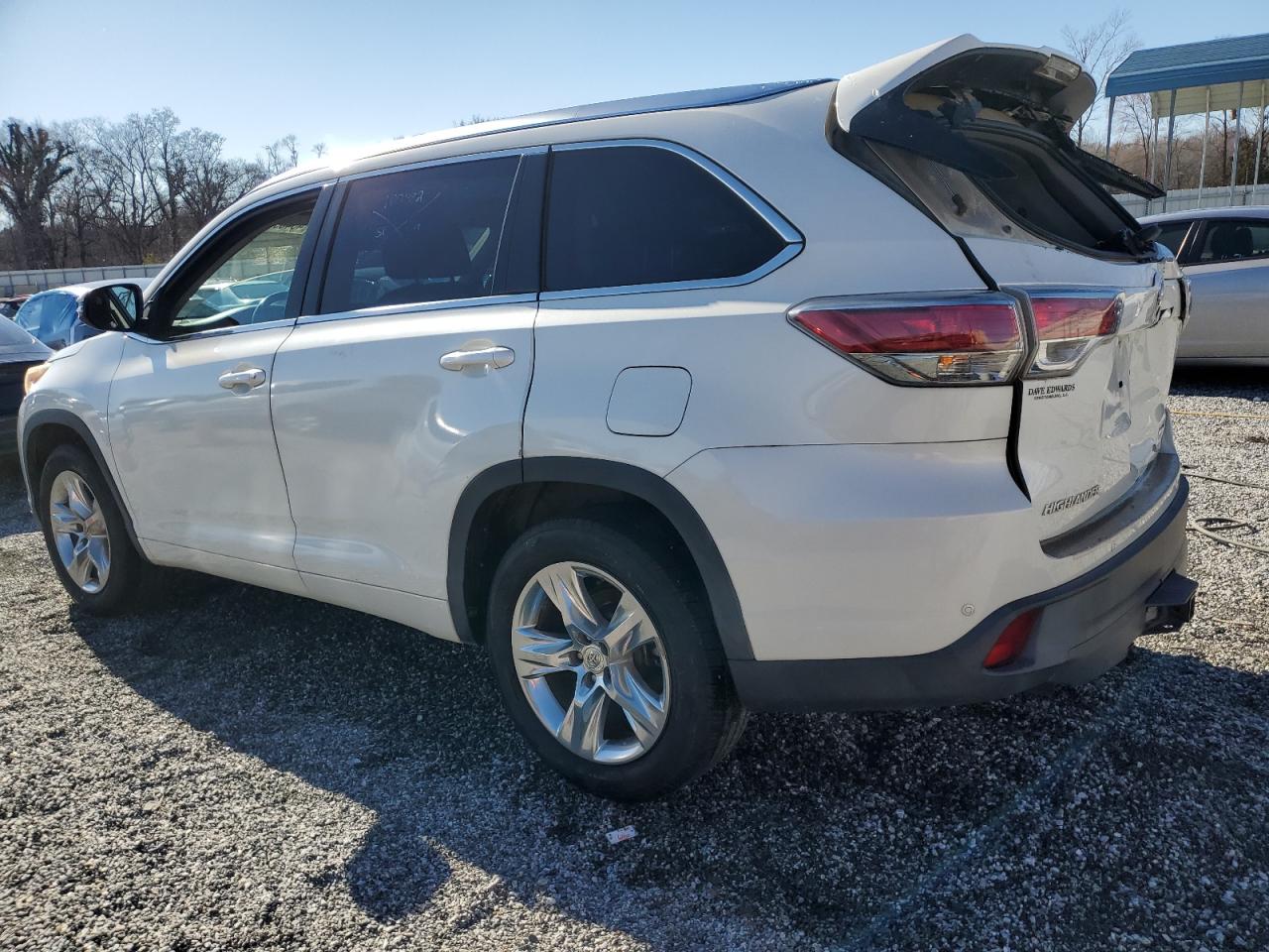2014 Toyota Highlander - Image 2