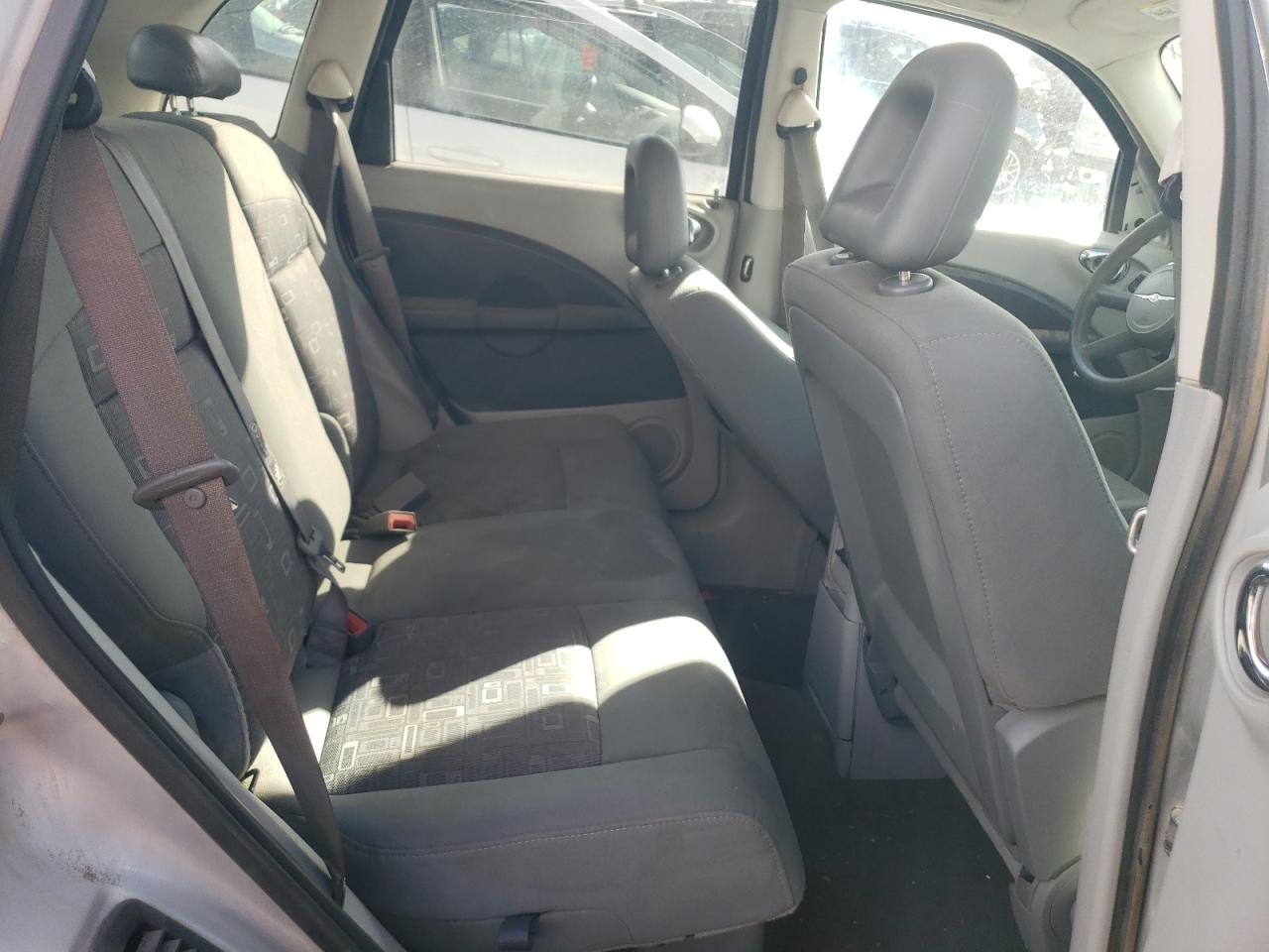 2007 Chrysler PT Cruiser - Image 10