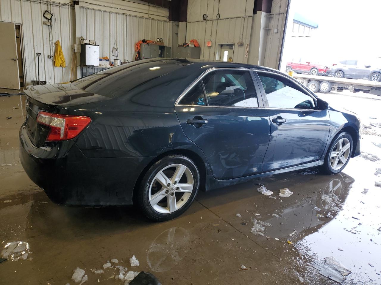 2014 Toyota Camry - Image 3