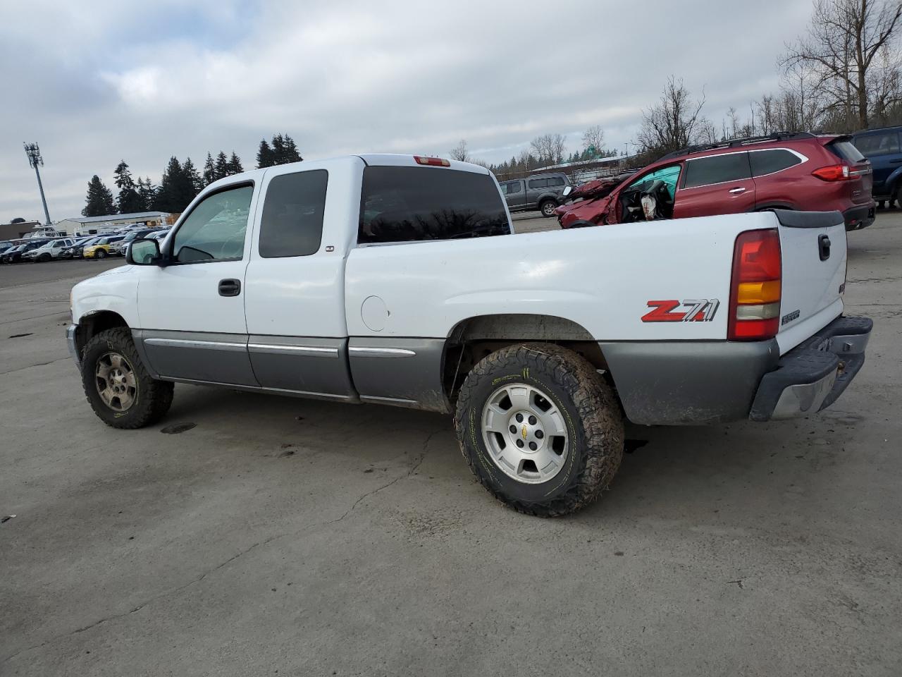 1999 GMC Sierra - Image 2