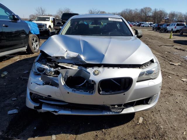  BMW 5 SERIES 2013 Серебристый