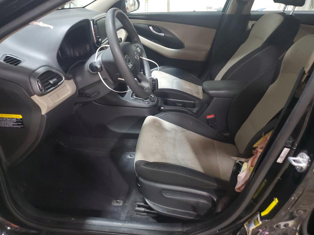 2018 Hyundai Elantra - Image 7
