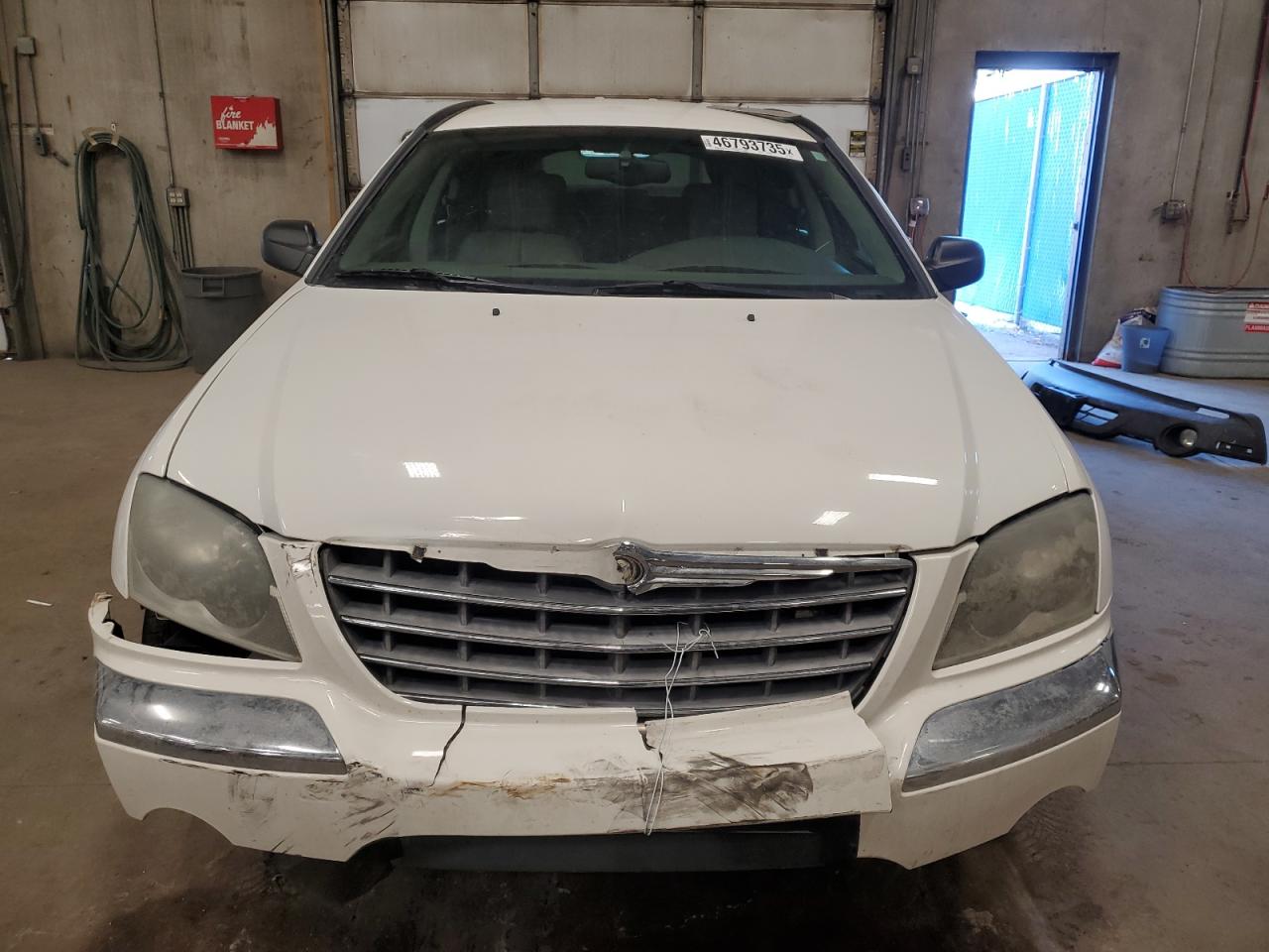 2004 Chrysler Pacifica - Image 5