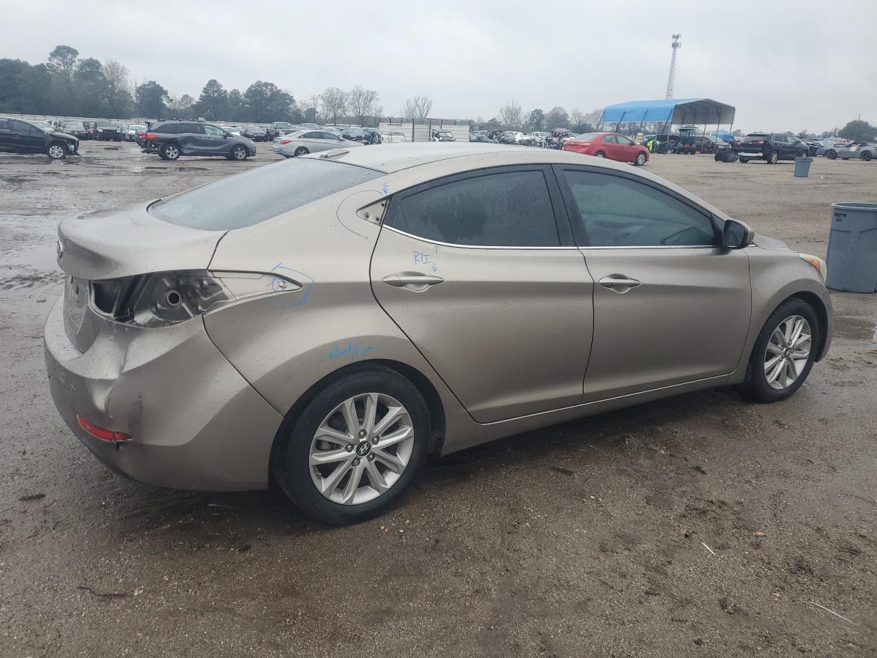 2015 Hyundai Elantra - Image 3